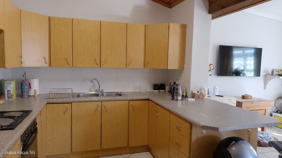 3 Bedroom Property for Sale in Wavecrest Eastern Cape